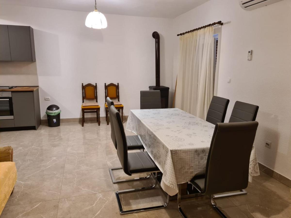 Apartman Gilan Seget Vranjica Kültér fotó