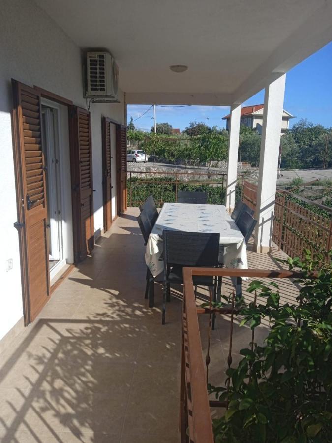 Apartman Gilan Seget Vranjica Kültér fotó